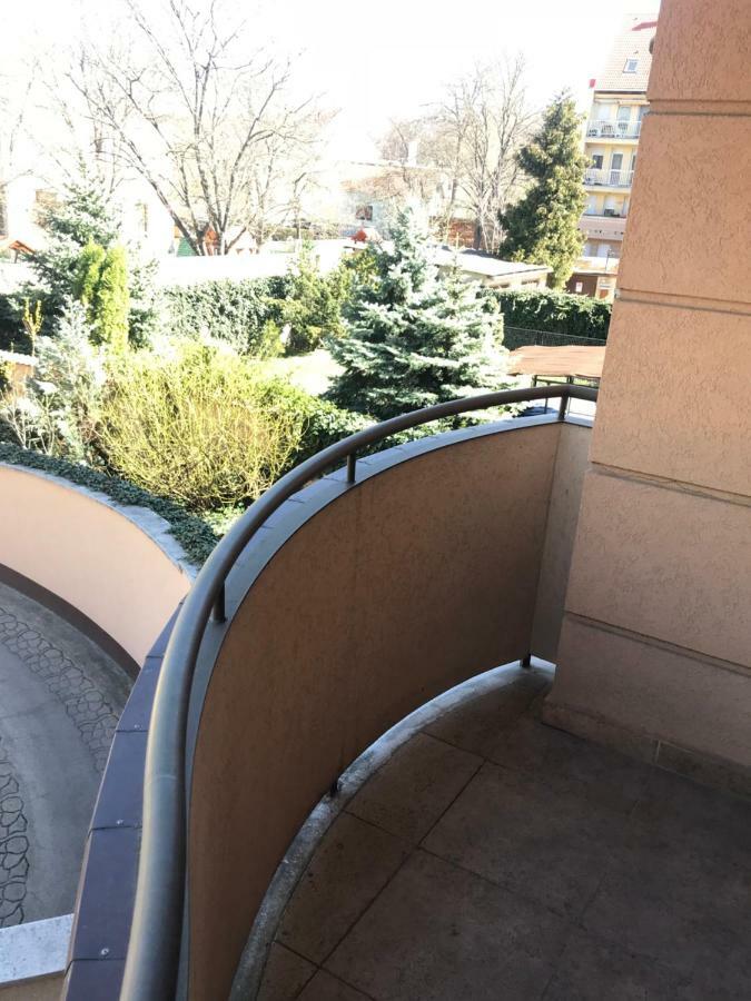 Ik Apartment Debrecen Luaran gambar